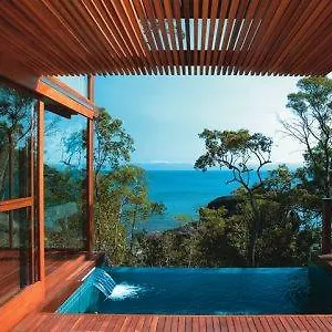 https://bedarra-island.queenslandhotels.net
